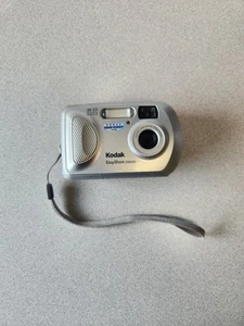 Kodak EasyShare CX6200 Camera - Picture 1 of 10