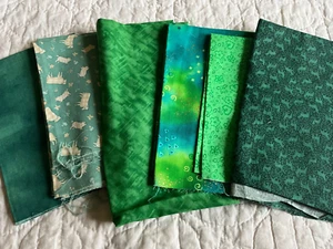 6 Pc Cotton Greens Clothworks Engelbreit Pieces Scraps Fat 1/4's Clean - Picture 1 of 7