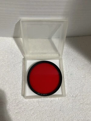 B+W 090 5x Red Filter 77mm (77E) Excellent with light marks - Image 1 of 4
