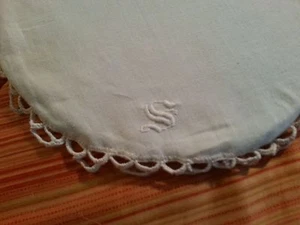 2 Monogramm * S * gehäkelte runde Hitze Heizplatten Untersetzer Baumwollbezug 7" + 10" Durchmesser - Bild 1 von 4
