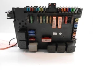 Mercedes W221 Rear Fuse Box Relay OEM A2219006902 / 2219006902 RL0408 - Picture 1 of 4