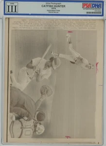 1974 CATFISH HUNTER Type 3 AP WORLD SERIES Wire Photo PSA DNA Associated Press - Picture 1 of 2