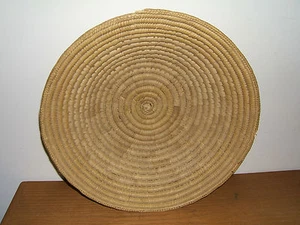 Antigua cesta de pan o fruta tejida primitiva bronceada clara - Imagen 1 de 6