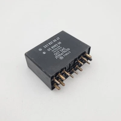 1986 - 1993 Mercedes W124 300TE 300SE relé limpador piscador sinal de seta 2018210047 - Imagem 1 de 4