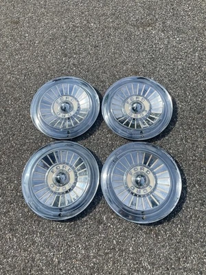 Ford Fairlane 1957 1957 de fábrica tapacubos juego de cubiertas de rueda de 14 pulgadas Foto 1 de 4