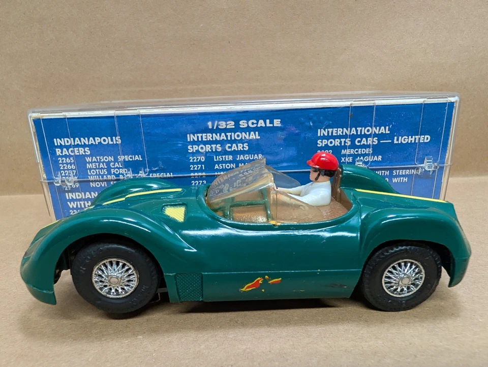 Coche Ranurati 1/32 Marx Años 60 con Faros Dirección y Estuche Original 2297-S Foto 1 de 4