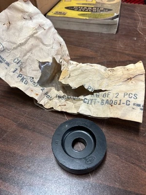 Aislador de montaje de motor C1TT-6A061-C Ford F100/250 223 262 1961-1964 NOS Foto 1 de 4