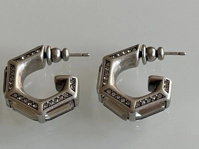 PENDIENTES GUCCI ARO GEOMÉTRICO G CON CIRCONITAS EN PLATA DE LEY  Foto 1 de 4