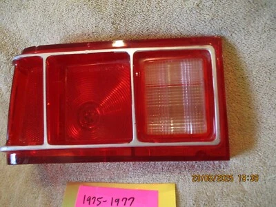 Lente de luz trasera AMC HORNET 1975-1977 de fábrica OEM muy bonita envío gratuito Foto 1 de 4