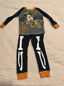 Vampire Mickey Mouse Halloween Pajamas - Disney Store Size 5 - Picture 1 of 1