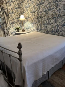 Sferra King Size 100% Egyptian Cotton Matelasses’ Coverlet.  - Picture 1 of 4