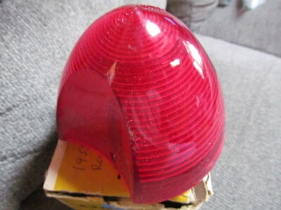 Oldsmobile 88 1955 NOS lente de luz trasera Foto 1 de 3