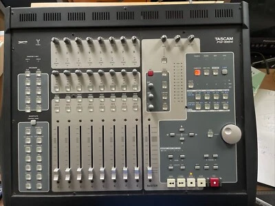 Tascam FW-1884 DAW-Controller und FireWire-Audio-/MIDI-Interface - vom Händler - Bild 1 von 4