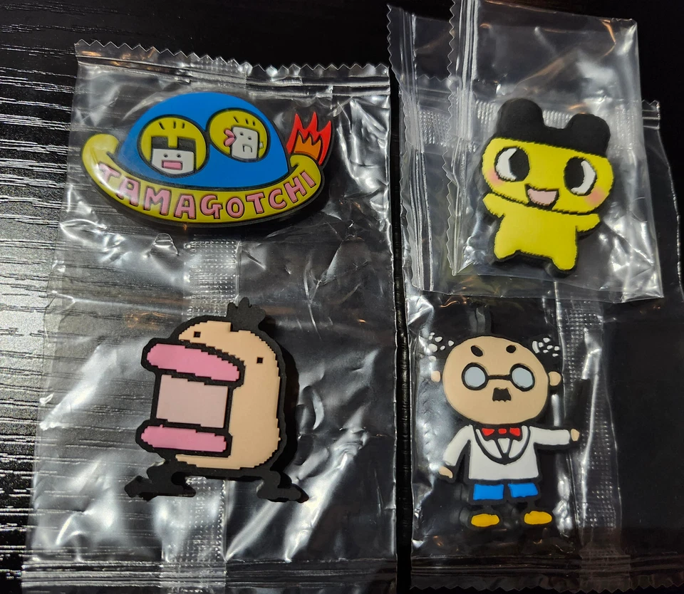 Tamagotchi Pukkuri Rubber Magnet Set of 4 + 3 Secret Gifts! Mametchi Bandai  - Image 1 of 2