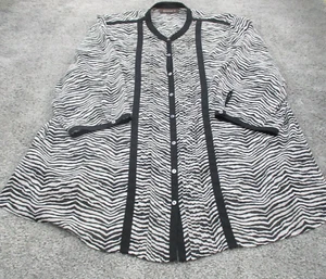Maggie T Blouse 24 3/4 Sleeve Button Up Patterned Black/White - Picture 1 of 16