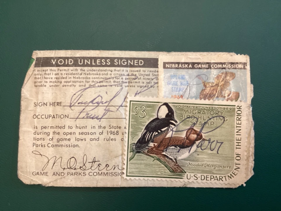 ICOLLECTZONE US RW36 Duck stamp 1969 & Nebraska Hunting stamp on license bright - Image 1 of 2