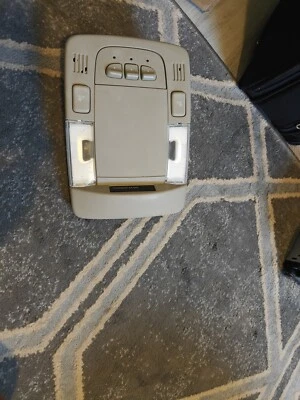 2006-2011 Cadillac DTS Overhead Console Dome Light Garage homelink Shale - Image 1 of 4
