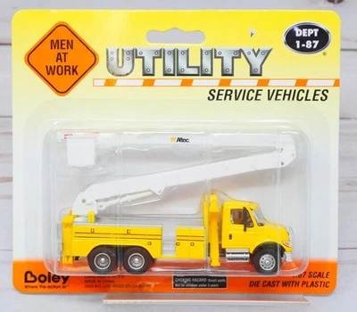 Boley Utility Service Vehicles 4512-88, International Yellow Bucket Truck, HO - Image 1 of 3