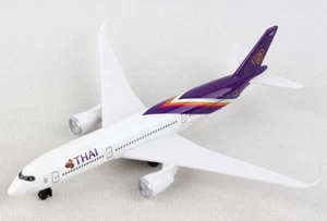 Single Plane Thai Airlines Die Cast Metal Toy Daron 24733 - Picture 1 of 4