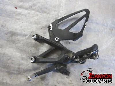 01 02 03 04 05 06 Juego trasero izquierdo conductor clavija de pie delantera honda cbr 600 f4i Foto 1 de 2