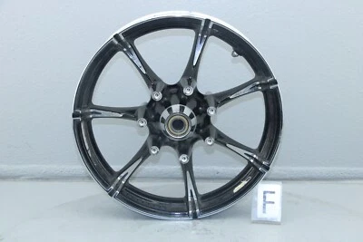 Harley Electra Glide CVO 2017 17" X 3,00" llanta delantera 25 mm contraste cortador Foto 1 de 4