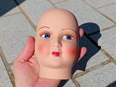 Ancienne Demie Tête De Poupée En Carton papier Mâché, h=14 cm - Photo 1/4