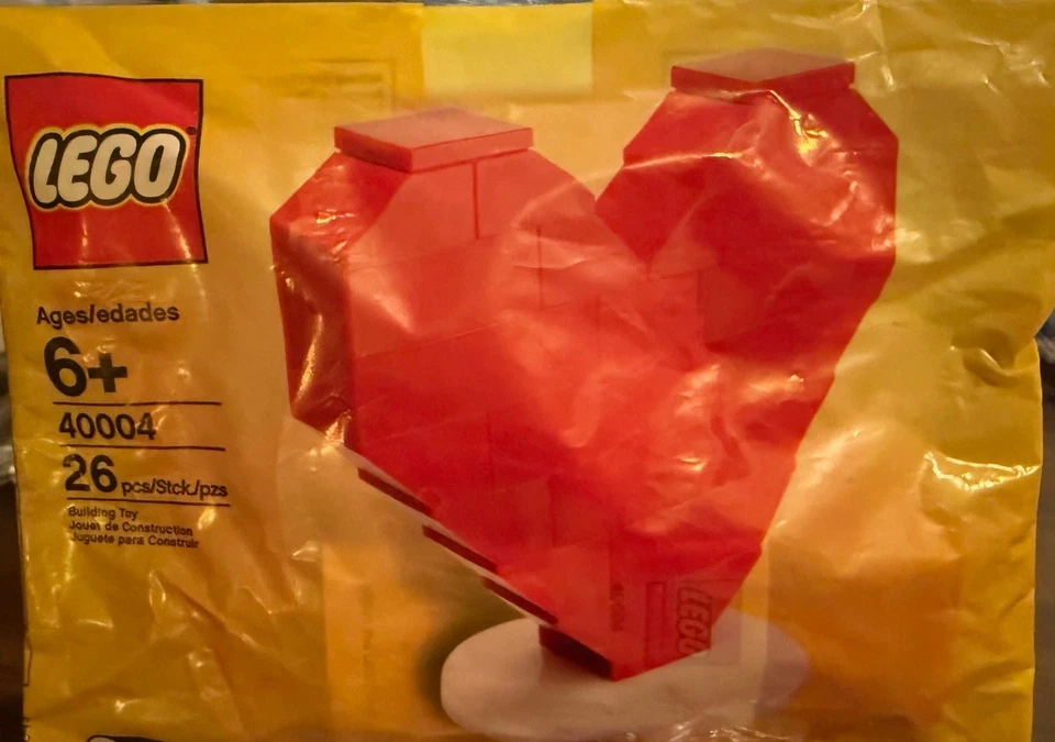 LEGO Seasonal: Heart (40004) - Image 1 of 1