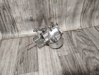 Tecumseh snowblower OEM Carburetor 640349 640052 - Image 1 of 4
