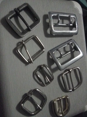  8 fivelas de cinto de latão maciço vintage - Imagem 1 de 4