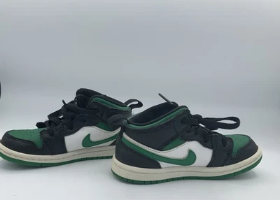 Zapatos Nike verdes para niños pequeños talla 9 Foto 1 de 4