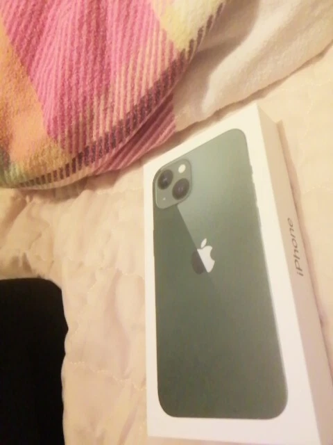 Apple iPhone 13 - 512GB Neu Farbe Weiß RAM 4GB - Bild 1 von 1