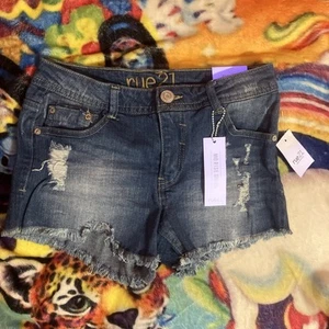 Rue 21 Size 3/4 Women’s Distressed Mid-Rise Shorts - Picture 1 of 6