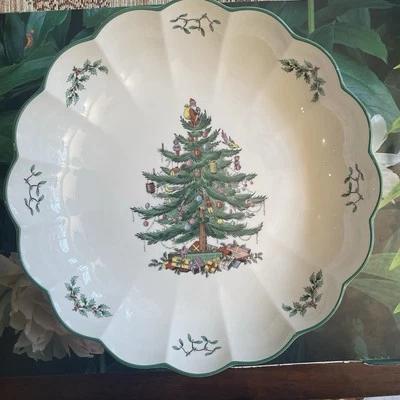 Spode Christmas Tree Scalloped Fluted Serving Dish Bowl 12” Wide x 2.5” Tall - Image 1 of 4