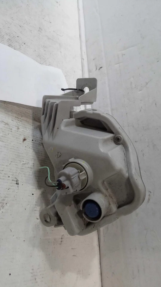 2020 Nissan Altima Right Fog Light Assembly Black OEM 668046 92k Miles - Image 1 of 4