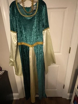 Renaissance or Midieval Costume With Head Piece Ladies XL Great for Halloween - Image 1 of 2