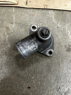 2001 Polaris Xc Sp 440 Thermostat Cover - Imagem 1 de 3