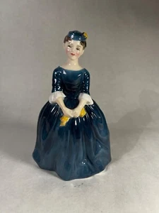 Royal Doulton Cherie H.N. 2341 COPR 1965 Figurine - Picture 1 of 5