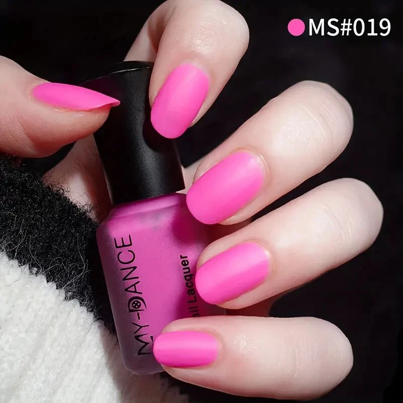Esmalte de uñas mate de secado rápido de larga duración color moda fucsia Foto 1 de 1