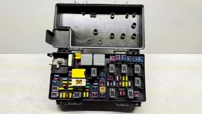 Dodge Caravan Town & Country 2015-19 módulo TIPM caja de fusibles 68105507AC OEM Foto 1 de 4