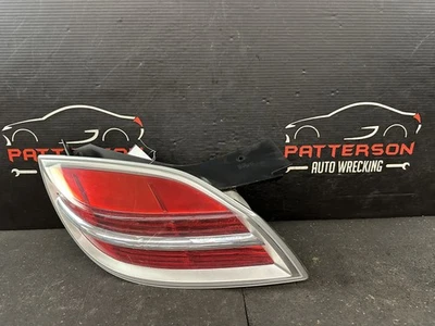 07-10 SATURN SKY DRIVER ЛЕВЫЙ LH ЧЕТВЕРТЬ ПАНЕЛИ УСТАНОВЛЕН ЗАДНИЙ ФОНАРЬ - Изображение 1 из 4