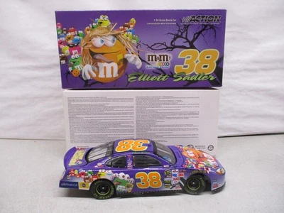 2005 Action Elliott Sadler #38 M&M's/Halloween 1/24 - Image 1 of 3