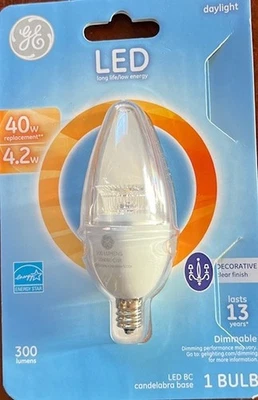 GE 37152 LED Decorative Light Bulb Daylight 40W =4.2W 2 Bulbs. - Image 1 of 2