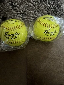 Dudley 12" 4A-068Y Thunder ZN Hycon Slowpitch Softball USA 52/300 NEW 2 Balls - Picture 1 of 3