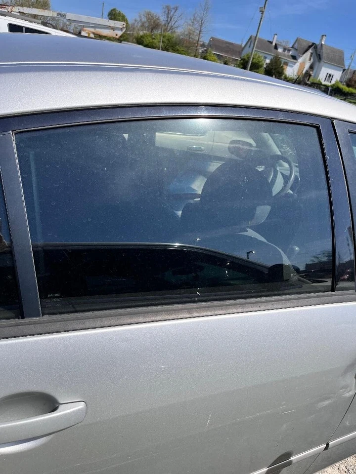 05 06 07 08 Nissan Máxima 2004 pasajero derecho ventana trasera cristal Foto 1 de 1