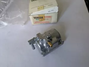 Genuine Yamaha Left Carburettor Float Chamber Bowl 1 1UA-1418A-10 RD350 YPVS - Picture 1 of 5
