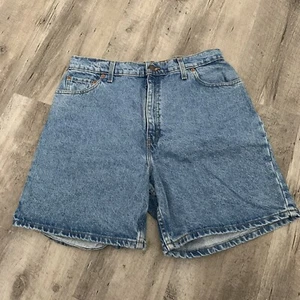 Vintage Levis 551 Relaxed Fit Jean Shorts Womens 16 Medium Wash Denim Cotton USA - Picture 1 of 4