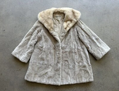 Vintage 1960s Miller & Paine Lincoln Ivory Rabbit & Fox Fur Coat Coat Size XL - Image 1 of 4