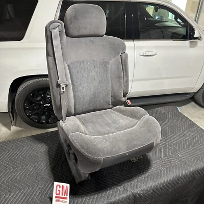 Asiento con canastilla de tela gris eléctrico para pasajero derecho Chevy Silverado GMC 99-02 NBS GM OEM Foto 1 de 4