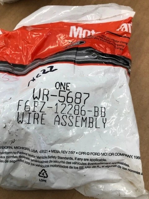 Cable de bujía Ford Coutour & Mercury Cougar/Mystique 2000; nos# F6PZ-12286-BB Foto 1 de 1