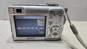 Sony Cyber Shot Dsc-wi 5.1 Megea Pixel With Camera Bag Works - Picture 1 of 10